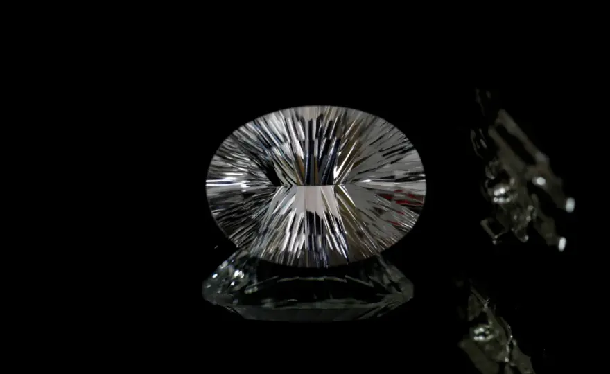 Bergkristall på engelska - Rock crystal vs Clear quartz