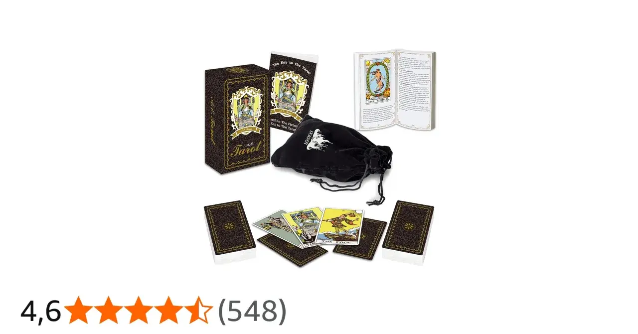 En tarotkortlek innehåller 78 kort. Här visas en kortlek med en sammetsväska och en guidebok.