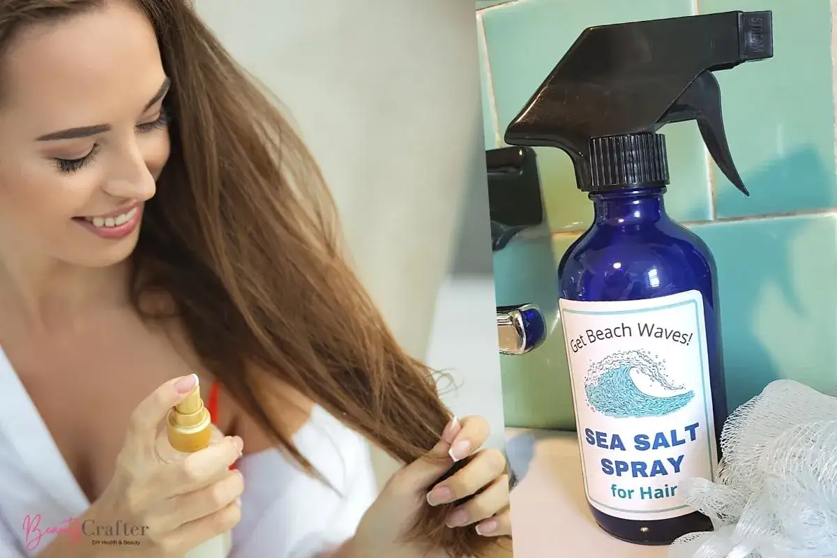 Kvinna sprayar sitt h&aring;r med hemmagjord saltvattenspray f&ouml;r att f&aring; strandv&aring;gor. En flaska med texten 